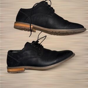 Sleek Black Chukka Boots for Men